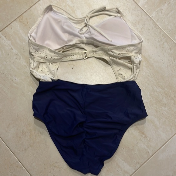 Design Lab White & Navy One-Piece Swim Suit - size M - Picture 2 of 6